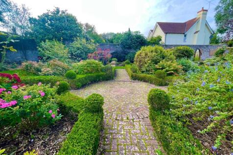 Garden 1.jpg