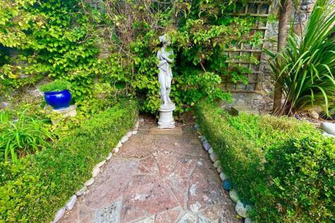 Garden 2.jpg