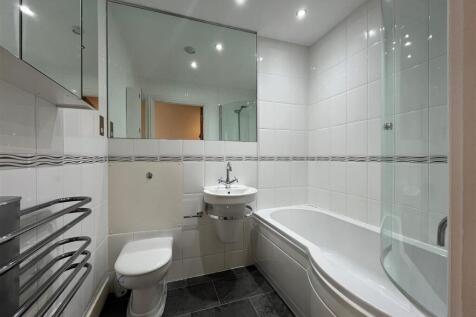 Bathroom - 1.jpg