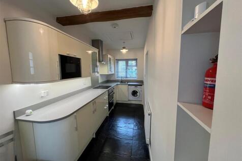 Kitchen 3.jpg