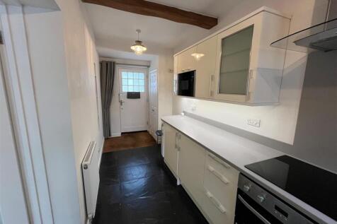 Kitchen 1.jpg