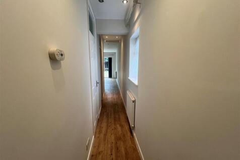 Hallway.jpg