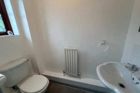 Cloakroom 1.jpg