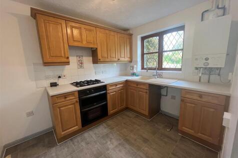 Kitchen 2.jpg
