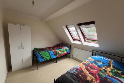 Bedroom 2.jpg