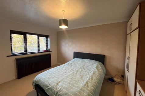 Master bedroom.jpg