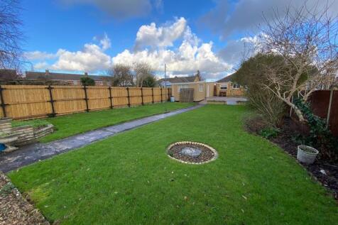 REAR GARDEN.3
