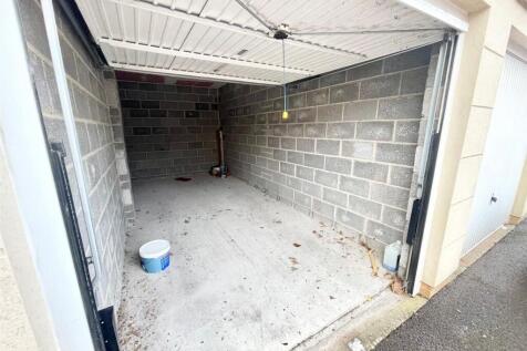 Garage.jpg