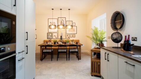 Kitchen / dining