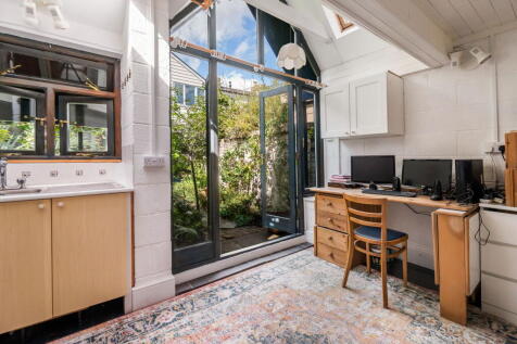 Property Image 16