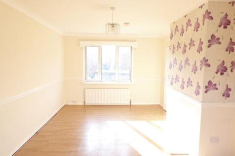 30 NORBY ESTATE - SITTING ROOM.JPG