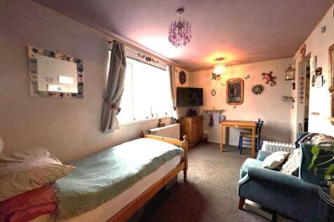 108 Valley Road 4 NEW.JPG