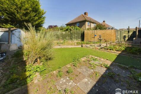 Rear Garden (2).jpg