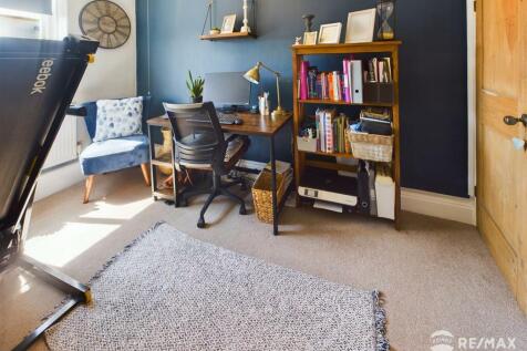 Bedroom 4.jpg