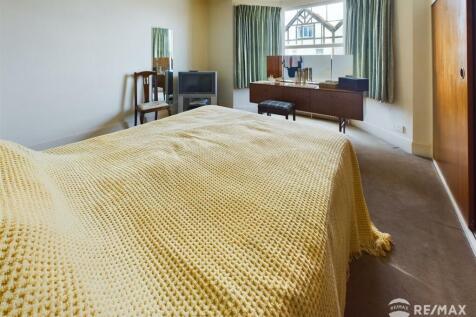 Bedroom 2.jpg