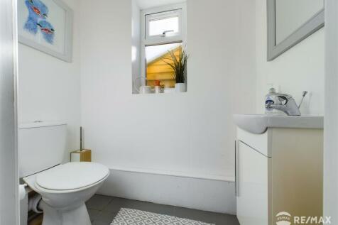 Downstairs WC.jpg