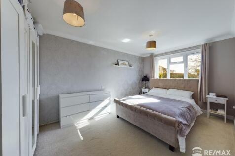 Master Bedroom.jpg