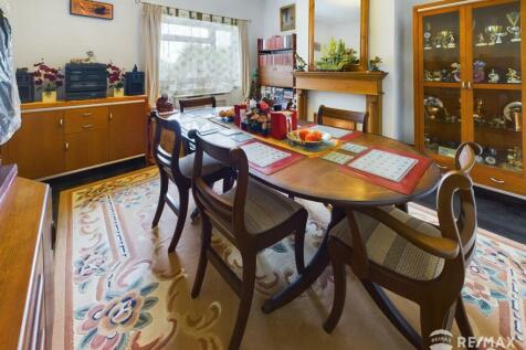 Dining Room.jpg