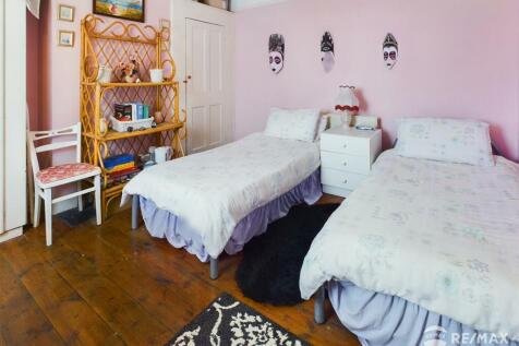 Bedroom 2.jpg