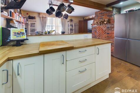 Kitchen Diner 5.jpg