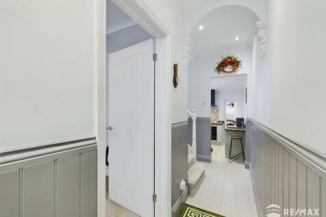 Entrance Hall (2).jpg