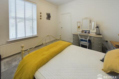 Bedroom 2.jpg