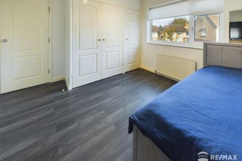 Bedroom 3 (2).jpg