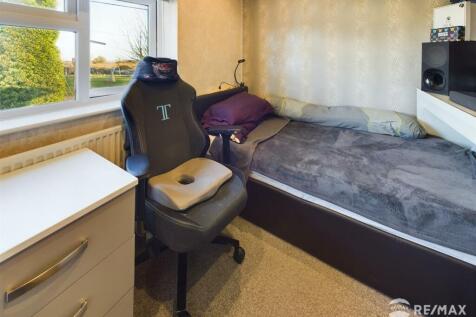 Bedroom 4.jpg