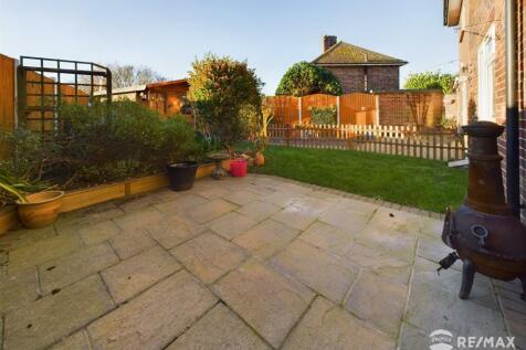 Rear Garden (3).jpg