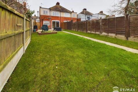 Rear Garden (3).jpg