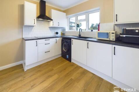 CAM02842G0-PR0138-STILL045.jpg