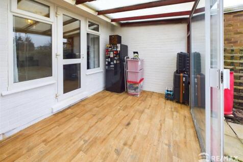 CAM02842G0-PR0138-STILL026.jpg