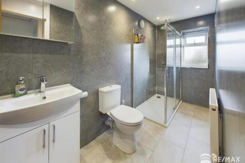 Shower Room.jpg