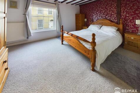 Bedroom 2 (2).jpg