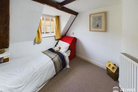 Bedroom 4.jpg