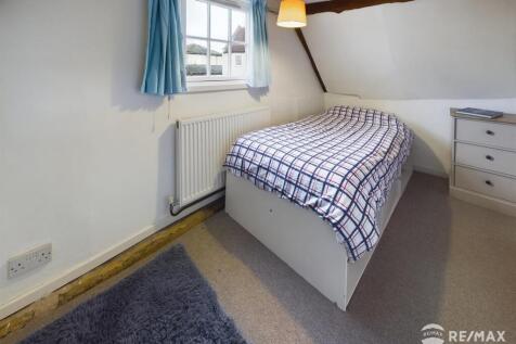 Bedroom 5.jpg