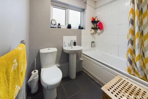Bathroom.jpg