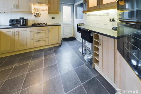 Kitchen (3).jpg