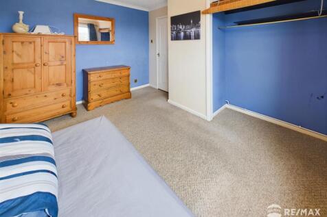 Bedroom 3 (2).jpg