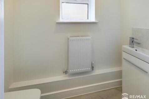 Downstairs WC.jpg