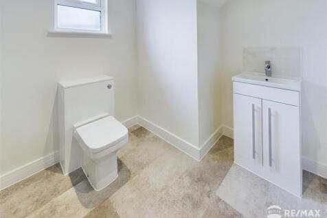 En-suite Shower Room (2).jpg