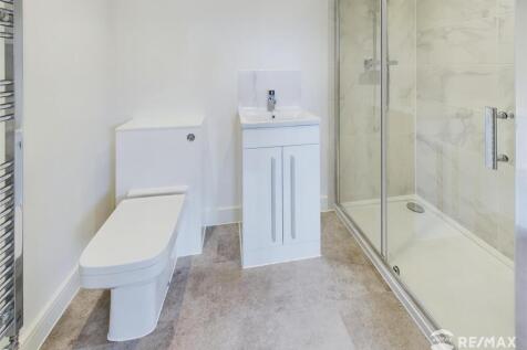En-Suite Shower Room.jpg