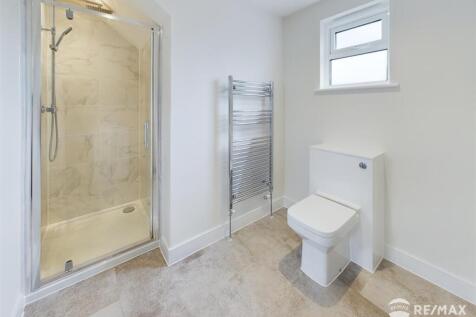En - Suite 2.jpg