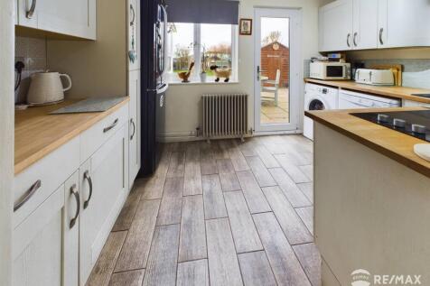 Kitchen new.jpg