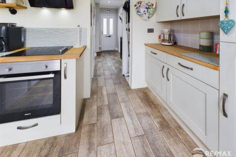 Kitchen 4.jpg
