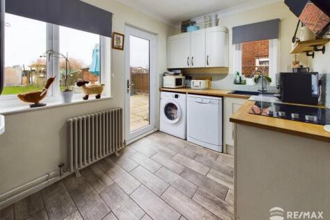 Kitchen 3.jpg