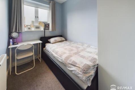 Bedroom 3.jpg