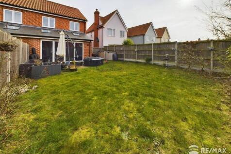 Rear Garden.jpg
