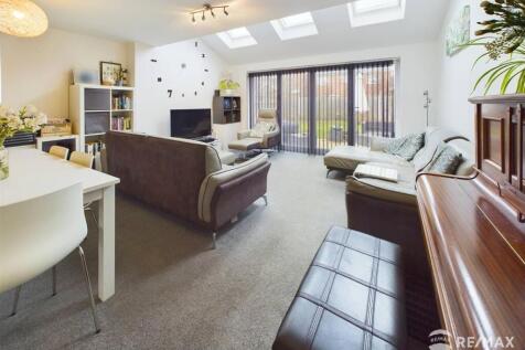 Living Room.jpg