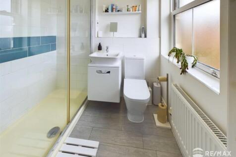 En-Suite Shower Room.jpg